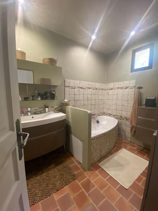 Ar De Vie Villa Chaleureuse En Provence Ventabren المظهر الخارجي الصورة